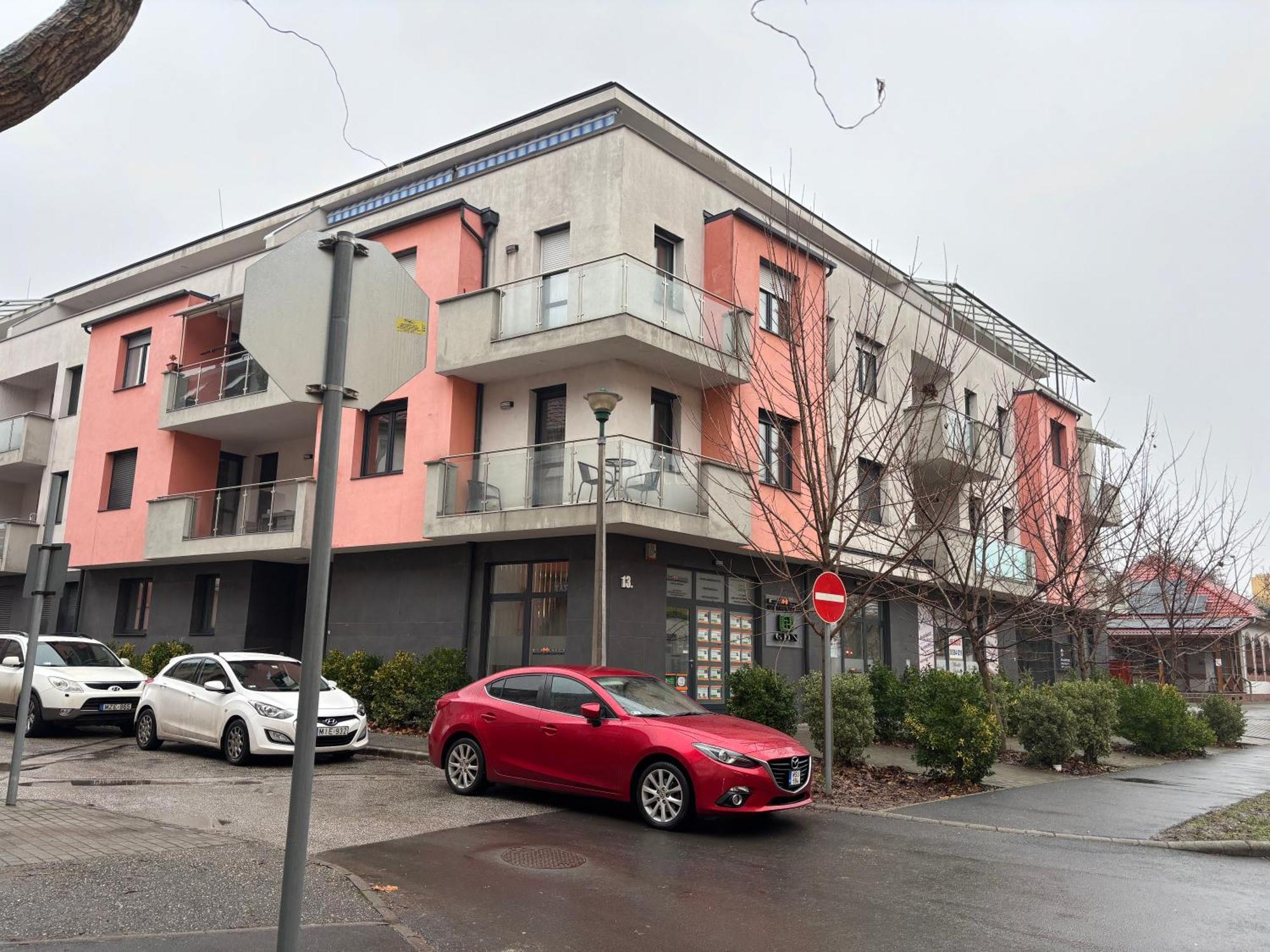 Pizza Tábor Apartman Miskolc Esterno foto